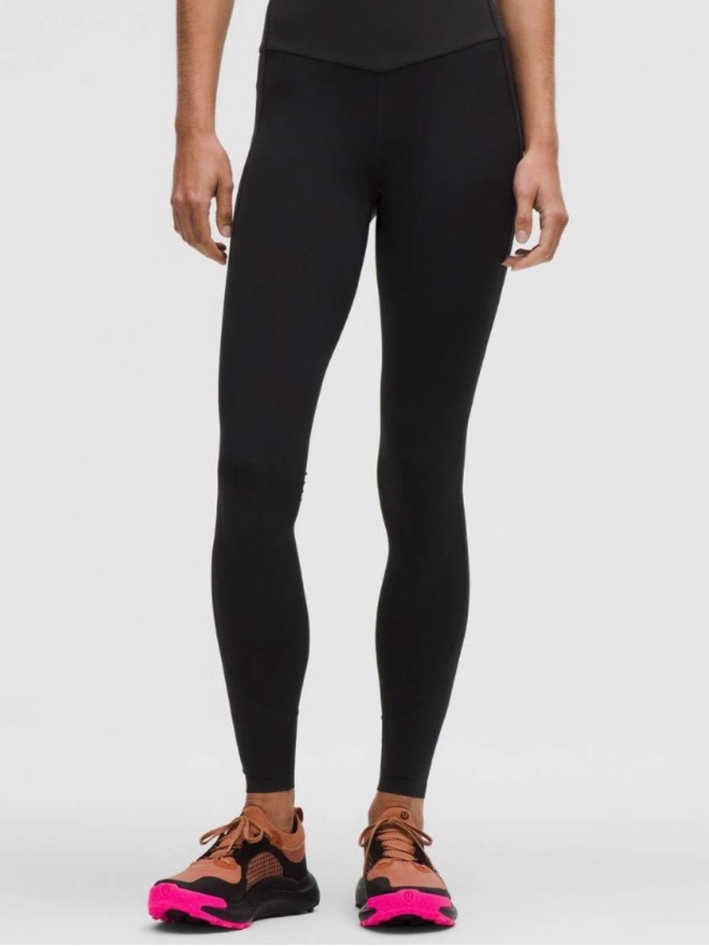Lululemon Go Further High-Rise Race Tight 28"
Black Size 6